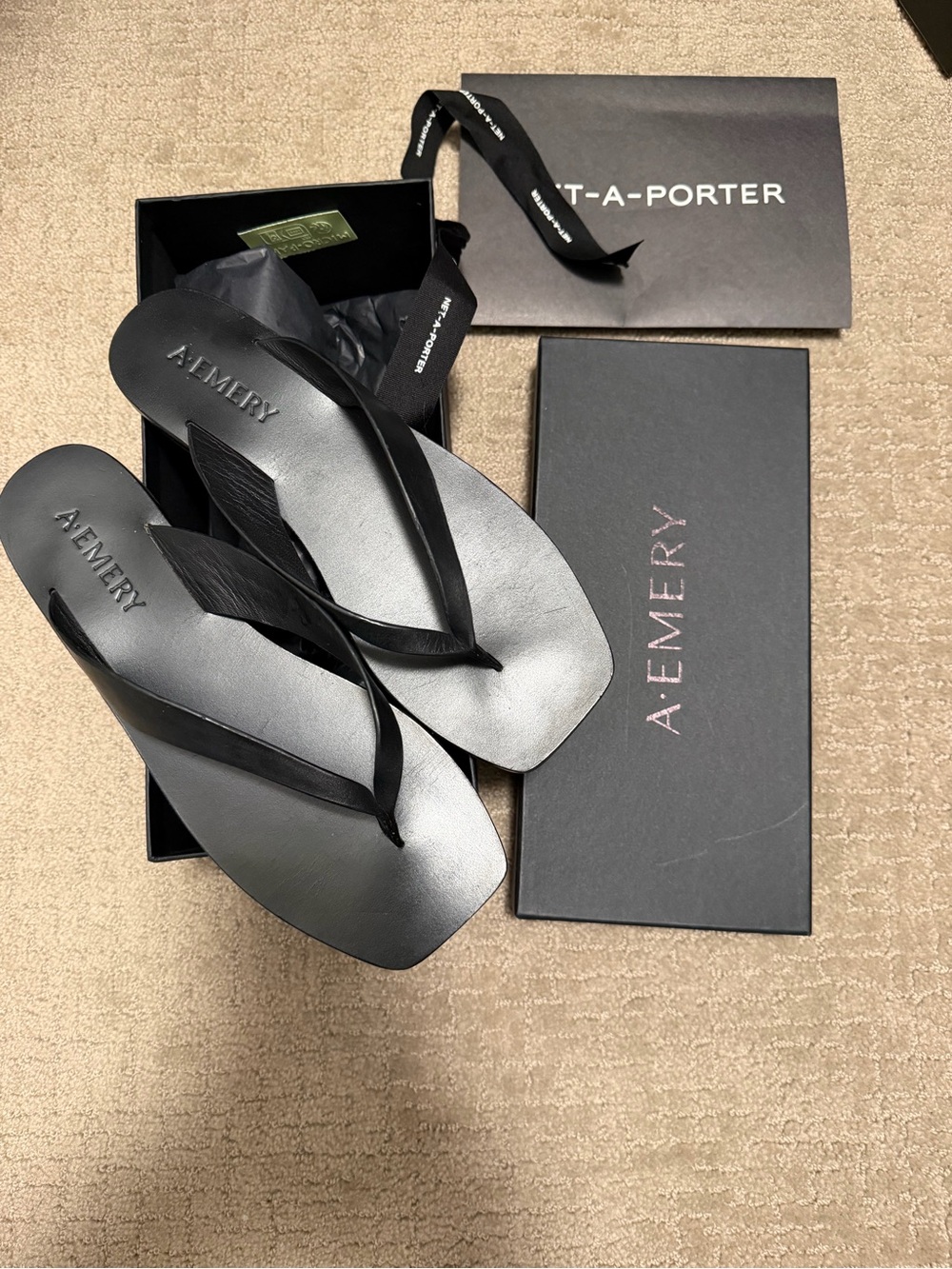 A.Emery
Kinto leather thong sandals
